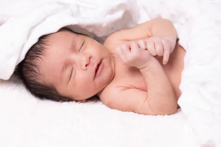 How to Prepare for Newborn Photos