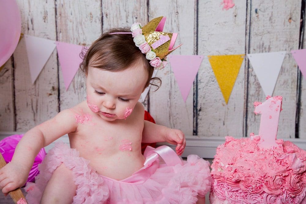 Babies-Eat-Sweet-Cake